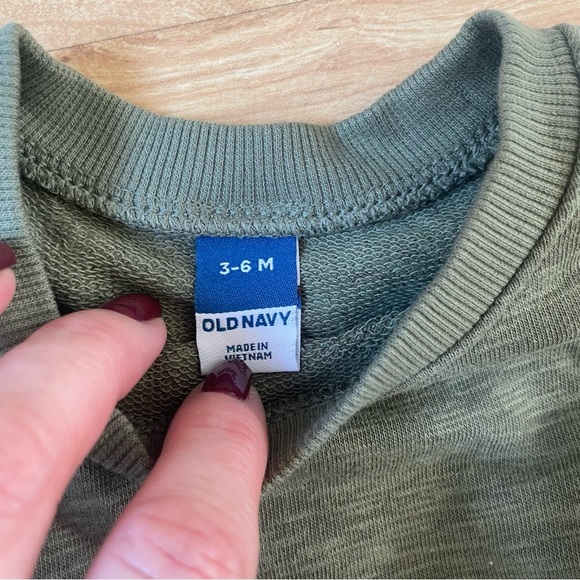 🧸Old Navy 3-Piece outfits Muted Neutral Colors Long Sleeved Size 3-6 Months - Picture 4 of 5